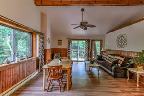Tree Top Suite@Magnolia Streamside Resort - Image 4