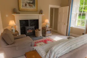 Quarry Gardens Lodge | Romantic Woodland Cottage - Image 3