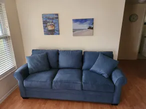 Bright and sunny home. King bed, 1 block to 41 - Image 3