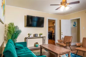 Exquisite Rogers Park 1bd/1bath Apt. Near Evanston - Image 4