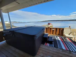 Baycation home with Hottub - Image 3