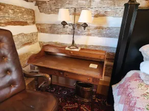 1832 Historic Washington Bottom Farm Log Cabin - Image 5