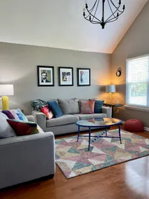 Tranquil Cottage Oasis with Pool - Image 3