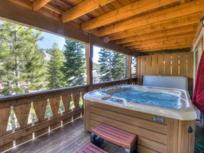 Mountain House with Hot Tub and Sauna - Image 4