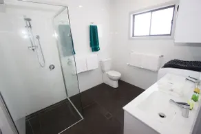 UNIT 2  OPPOSITE BEACH, RIVER ,HOTEL,CLUB,WALKING DISTANCE TO ALL VENUES ETC..\n - Image 5
