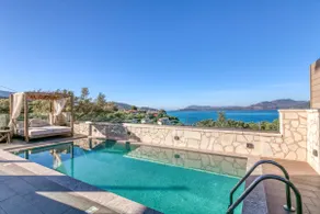 Agnes villa with private heated pool - Image 5