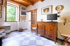 Inside the walls detached house overlooking the fig tree - Image 5