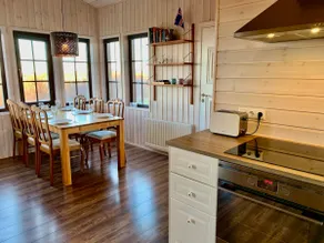 Stylish Cottage, HotTub. Summer/Winter Vacation - Image 5