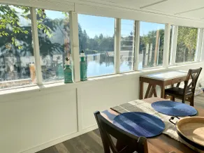 Hoquiam River Front Retreat - Image 5