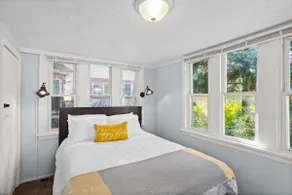 Cozy Bungalow- 10 Min to DTWN CLE | Walk to Lake! - Image 2