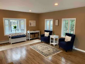 ⭐️⭐️ Elegant Lakeside Getaway - Image 4
