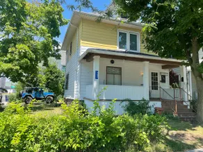 WALNUT Beautiful 3 bedrooms house 1 mile from the falls! - Image 2