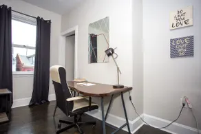 Spacious 2 Bdrm in South Side Flats - Image 4