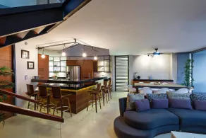 Modern beach front getaway - Image 2