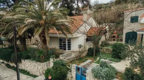 Holiday house MIA - Image 2