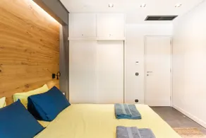 Newly Renovated Apartment Full of Art and Style - Image 4