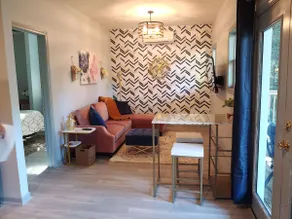 Retro Chic Private Highlands Getaway - Image 2