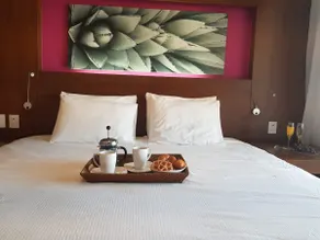 Luxury studio apartment - Image 2