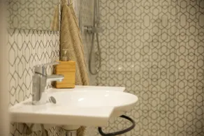 Luxury Apartment in The Soho CityCenter - Image 4