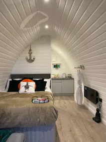 Paddock Pod - Sleeps 4 & Roofed Over Private Hot Tub & NEW SAUNA - Image 3