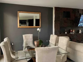 Residence with an excellent location and security - Image 4