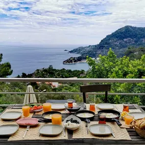 Citrus villa with private pool and sea view - Image 5