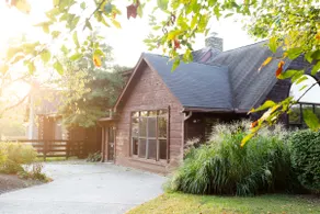 Lakefront Horse Farm | Sleeps 12 | Bourbon Trail - Image 2