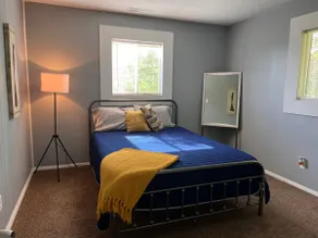 Cozy 2 bedroom ranch right off the interstate - Image 5