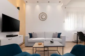 Bonintro Lux Apartment - Image 3