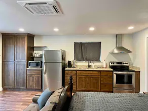 Pet-Friendly Base Near National Parks! - Image 3