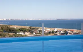 FANTASTIC VIEW D - Image 4