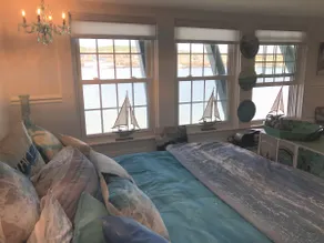 8 Bells by the Sea - Private Suite-On the Beach! - Image 4