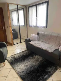 Pleasant apartment with sleeping area - Image 2