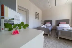 STATHI'S COTTAGE - Image 4
