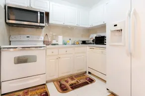 Modest Miami Guest House - Image 5