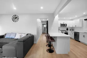 3BR Bungalow | North-Central Peterboro | Sleeps 8 - Image 4