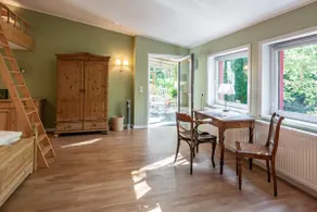 Apartment with Pool & Sauna - Image 4
