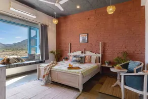 BluCasa: 6 Bedrooms Villa - Image 2