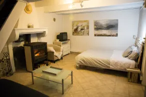 Small country house - Image 2