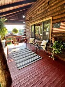 Cabin on Main- Cozy Downtown Burnsville! - Image 5