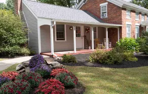 Historic 3 bedroom Farmhouse on 5 private acres. - Image 4