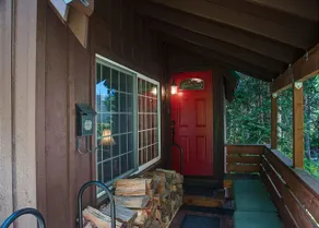 Wonderful Cabin with Hot Tub & Fireplace in Govy - Image 4