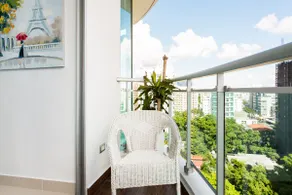 Sophisticated Condo with City Views and a Rooftop Deck - Image 5