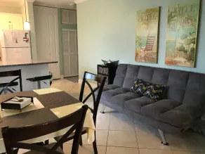 Cozy Condo 3 Min Walk2Beach-Unit 2 1Bd/1Ba/LR/Kitc - Image 5