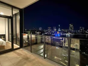 Waterfront City View Apt near Sydney Olympic Park - Image 3