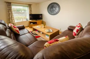 Quarry Bank - Three Bedroom House, Sleeps 6 - Image 3