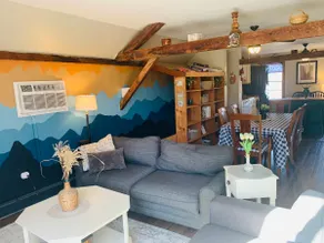 Henniker Haven Carriage House-Stroll to Town, Pool - Image 3