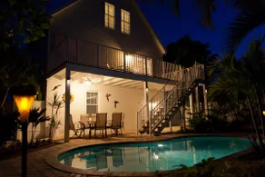 Happy Island Cottage: Heated Pool, 5-Min Walk to Beach, Pet Friendly - Image 3