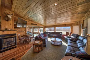 YELLOWSTONE VALLEY VAC LODGE/POOL/SAUNA/SLEEP 26 - Image 4