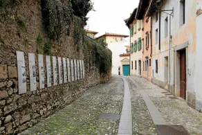 Accommodation in the historic center with bike/motorcycle storage - Image 2